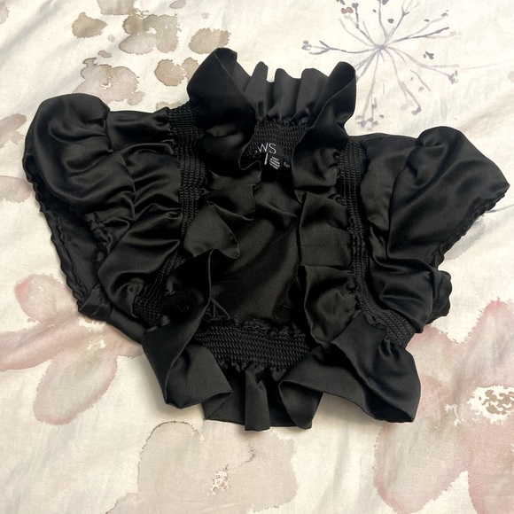 Black Ruffle Shrug - Picture 2 of 5